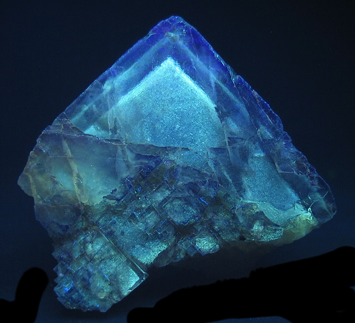 fluorescent Fluorite with Petroleum Inclusions, Annabel Lee Mine, Harris Creek District, Hardin Co., Illinois in SWUV or LWUV