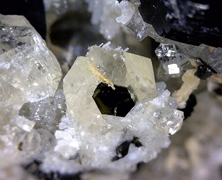 Götzenite, Natrolite, Fluorite, Calcite, Mica from Mont Saint-Hilaire, Québec, Canada, ex  Ron Waddell