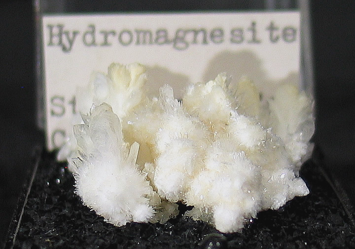 Hydromagnesite, Stanislaus County, California