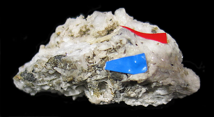 Nenadkevichite and Analcime, Poudrette Quarry, Mont Saint-Hilaire, Rouville RCM, Montérégie, Québec, Canada