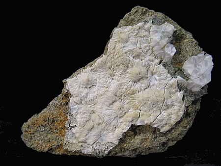 Scolecite & Aerinite, Estopiñán del Castillo, Huesca, Aragón, Spain