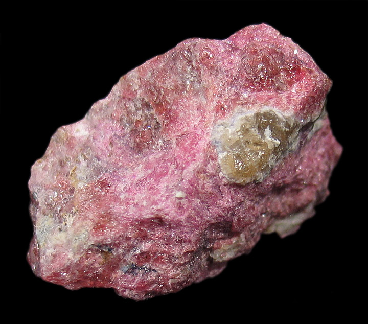 Vlasovite and Gittensite (Type Locality), Kipawa Alkaline Complex, Sheffield Lake, Villedieu Township Témiscamingue Co., Québec, Canada