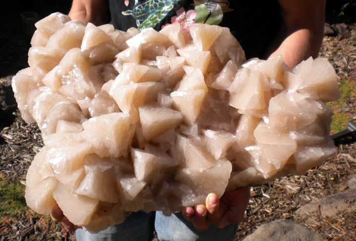 Calcite, Dongpo ore field, Yizhang Co., Chenzhou Prefecture, Hunan Province, China